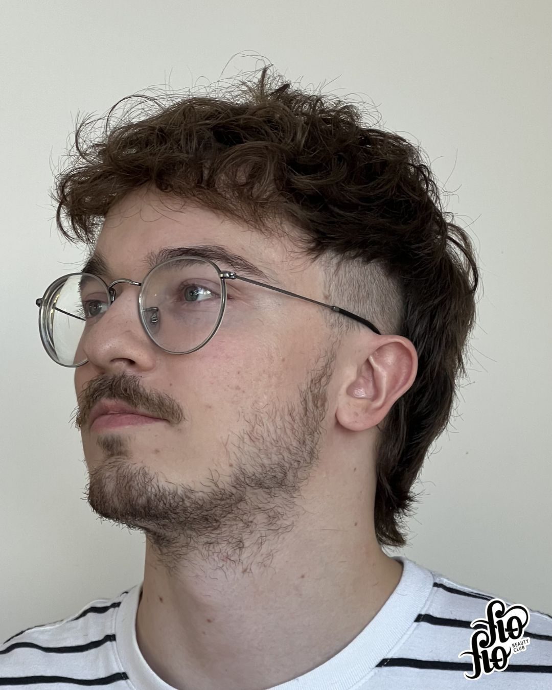Mullet contemporâneo com textura natural