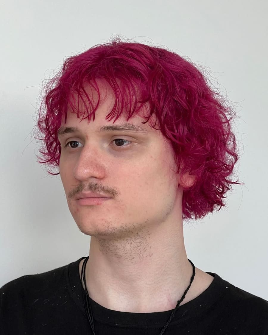 Corte curto magenta
